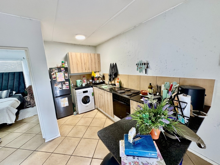 1 Bedroom Property for Sale in Van Der Hoff Park North West